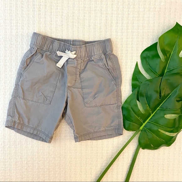 old navy gray shorts